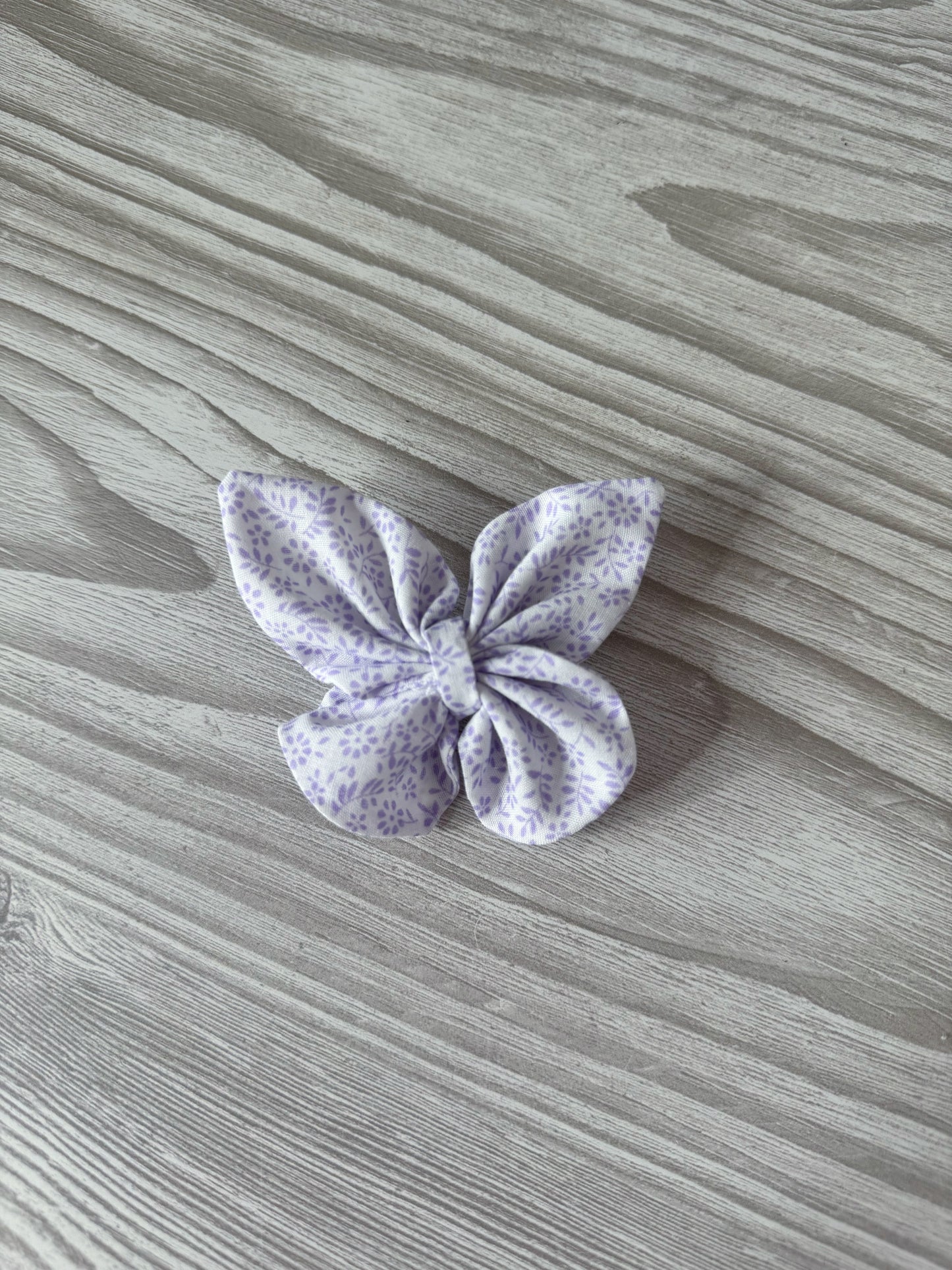 Small Lilac Butterfly Bow