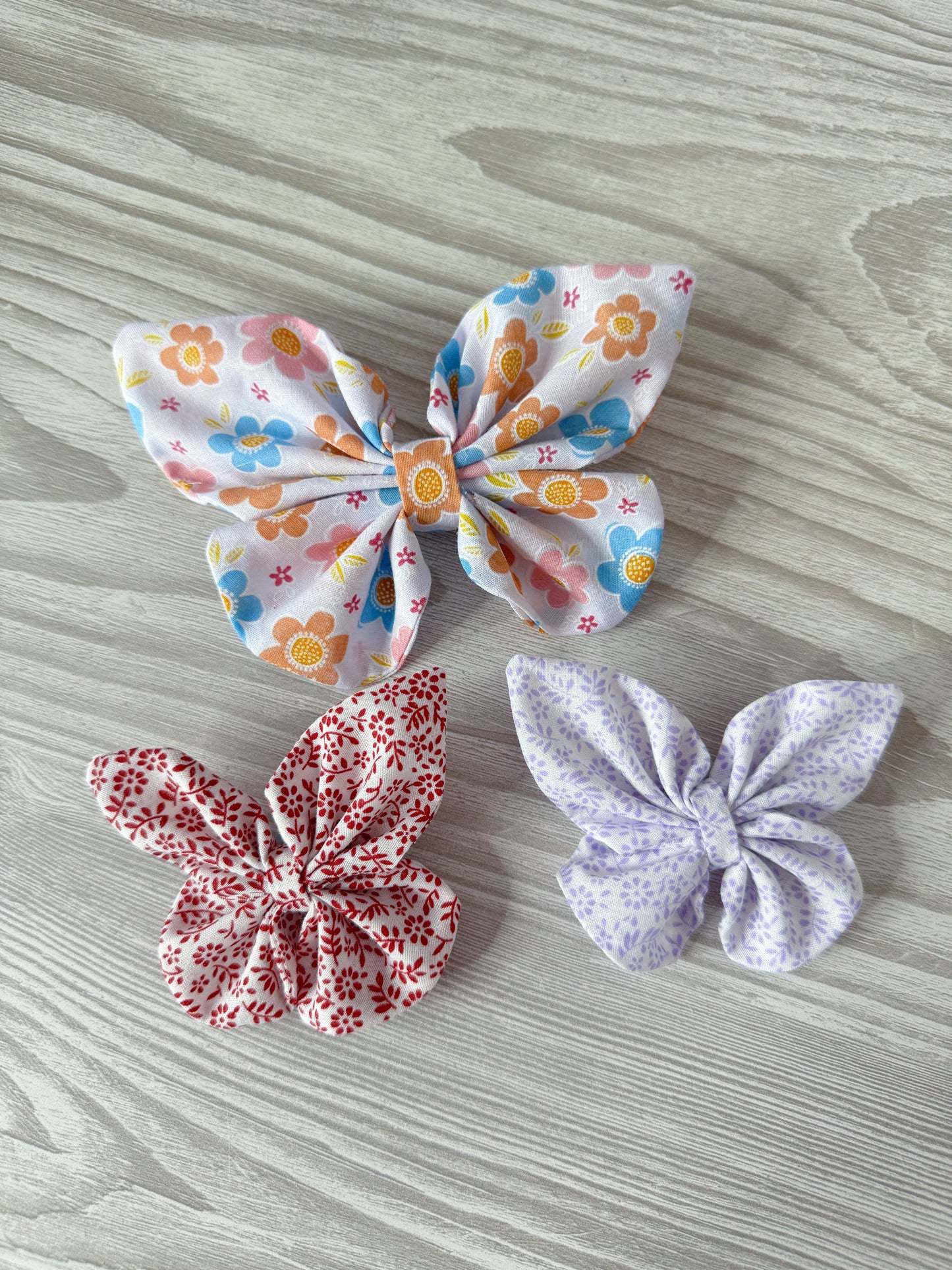Small Lilac Butterfly Bow