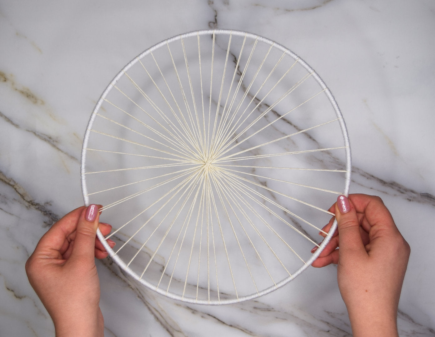 Medium White Circle Frame