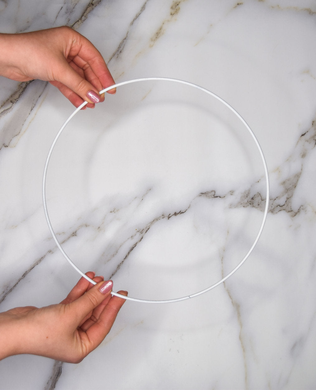 Medium White Circle Frame